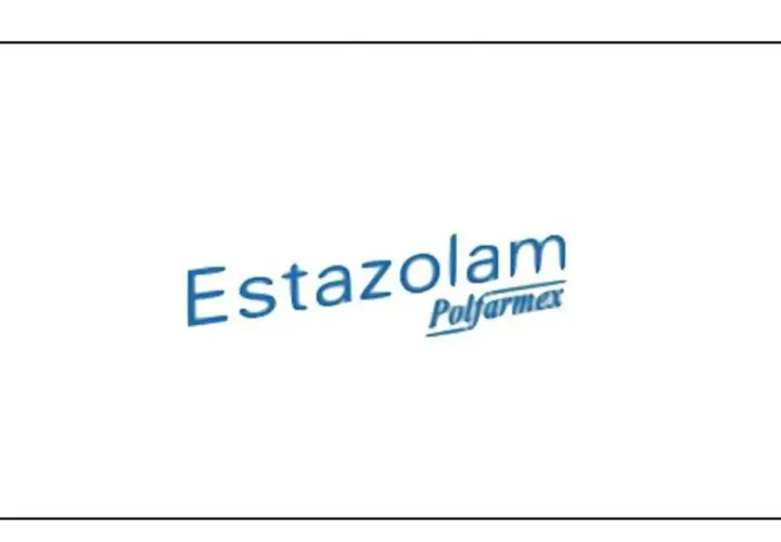 Niebieski napis "Estazolam" z mniejszym napisem "Polfarmex" pod spodem.
