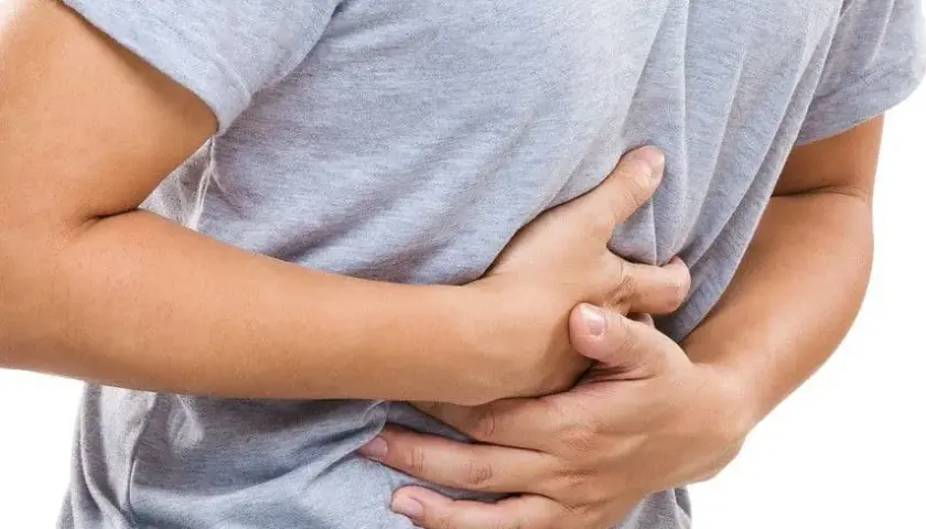 Podrażniony żołądek objawy - jak rozpoznać niepokojące symptomy